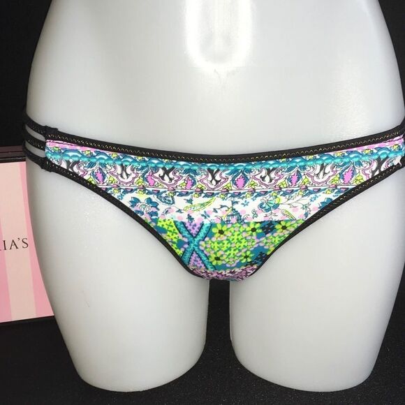 New! Victoria's Secret bikini bottom - Picture 2 of 4
